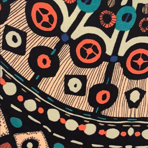 Muse dress size 4. - Picture 3 of 3